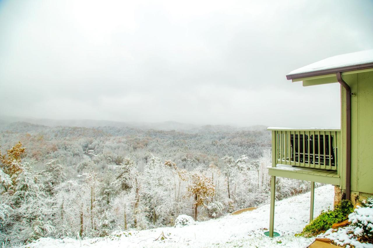 Leconte Mountain Breeze Villa Gatlinburg Exterior photo