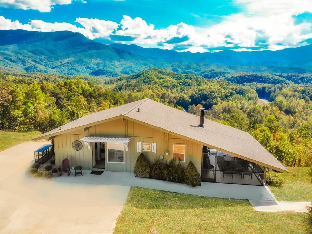 Leconte Mountain Breeze Villa Gatlinburg Exterior photo